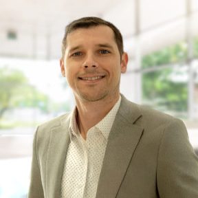 Carlos_headshot_2025_1200x1250